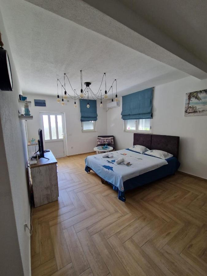 טיווט Studio Apartman Happy Home מראה חיצוני תמונה