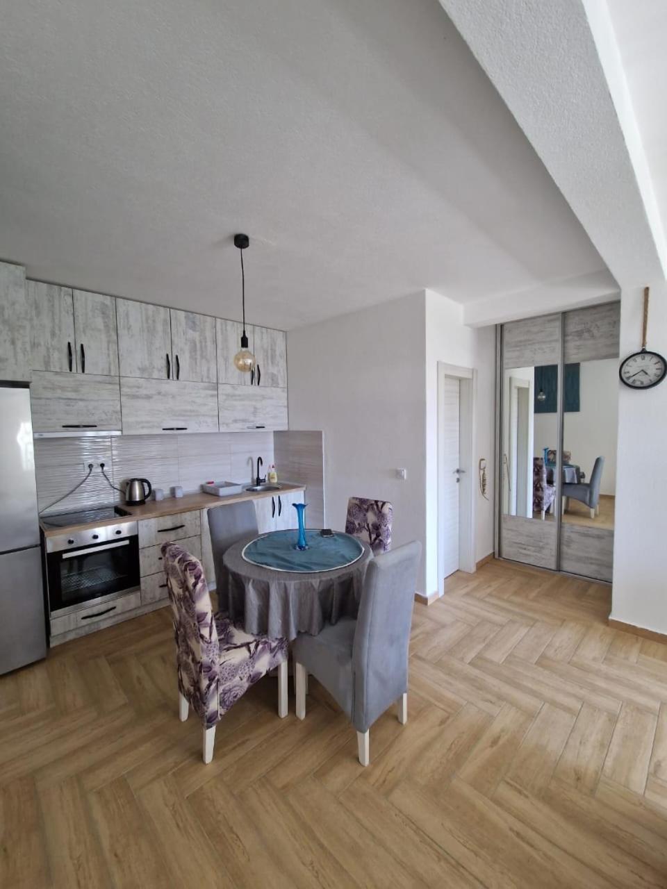 טיווט Studio Apartman Happy Home מראה חיצוני תמונה